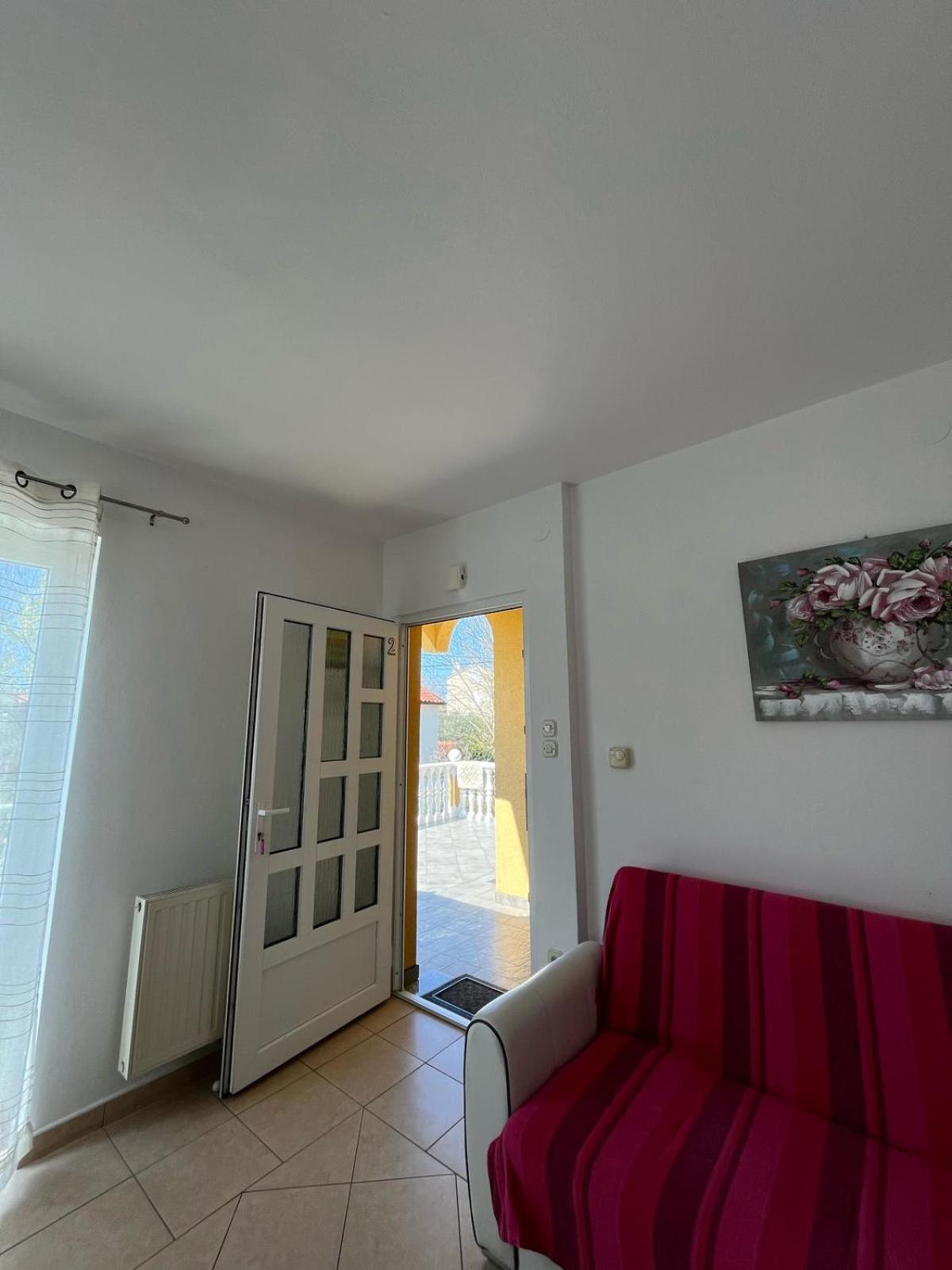 Apartments Nella Sveti Anton  Esterno foto